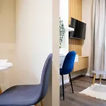 Luxe Romana 아파트 *